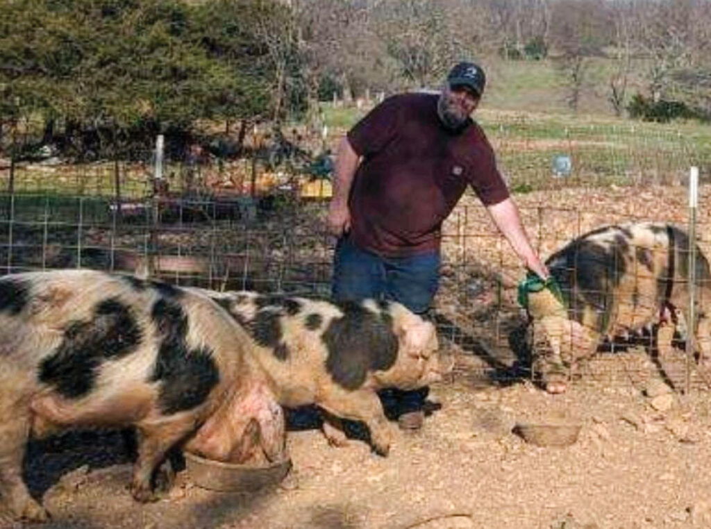 Drew and Melissa Jett have been in the swine production business since 2007. Photo by Charlene Dowell.