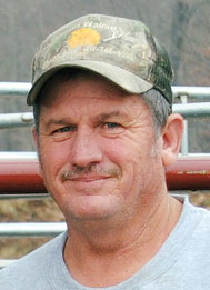 Programs Packed with Potential Rick and Nancy Kelley raise the bar for forage production with help from Wright County Soil and Water Conservation District