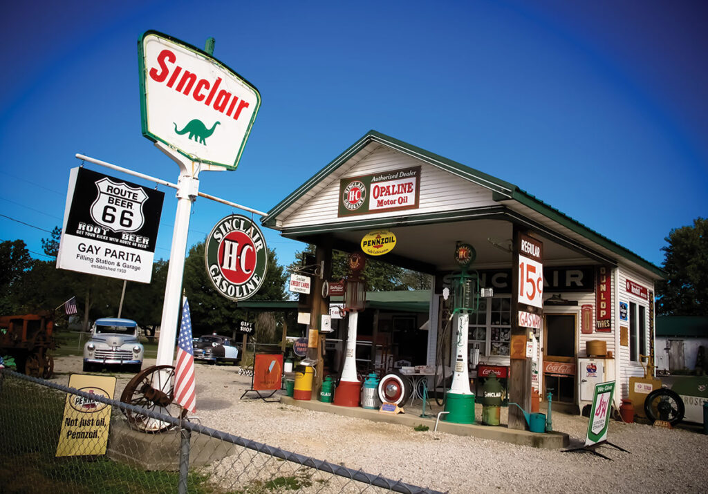 Sinclair Gas Station on Route 66. Photos courtesy of Rhys Martin of Cloudless Lens Photography.