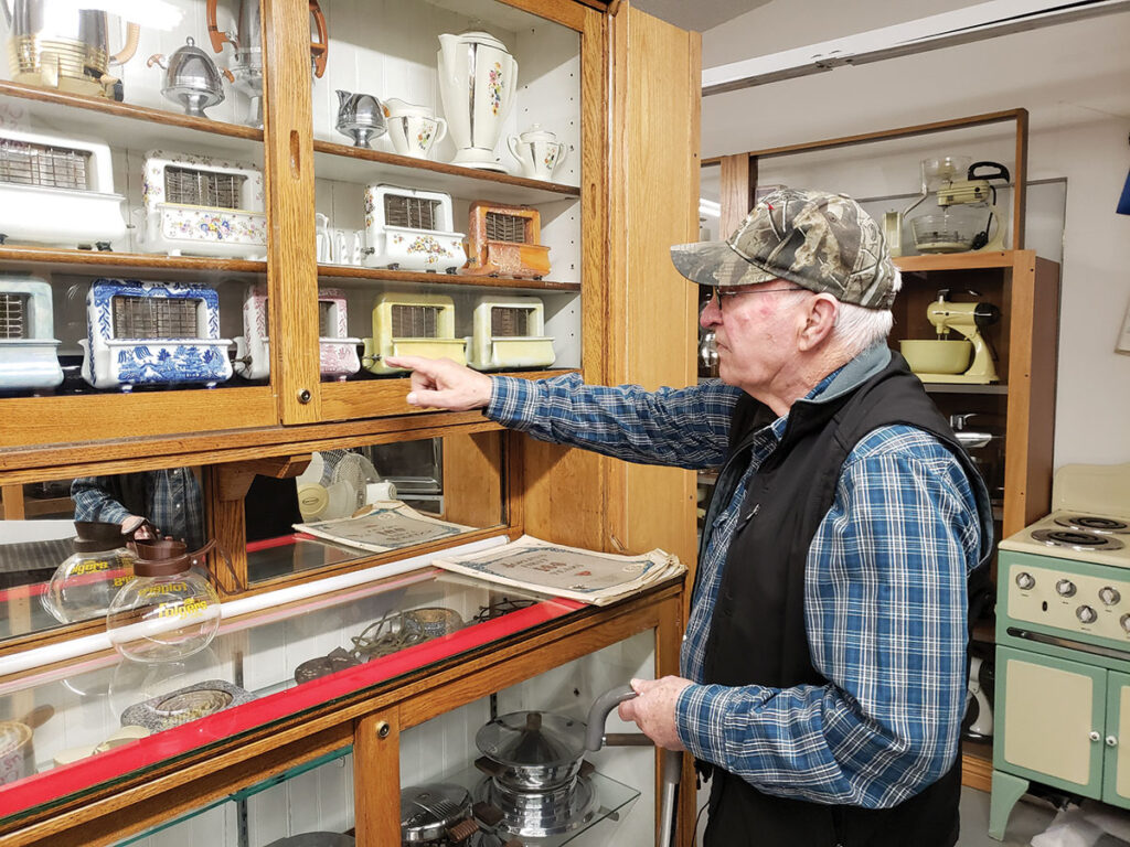 Diamond, Missouri, is home 
to the World’s Largest 
Small Appliance Museum. Contributed Photo. 