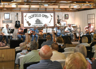 Pickin’ and Grinnin’ at Oldfield Opry